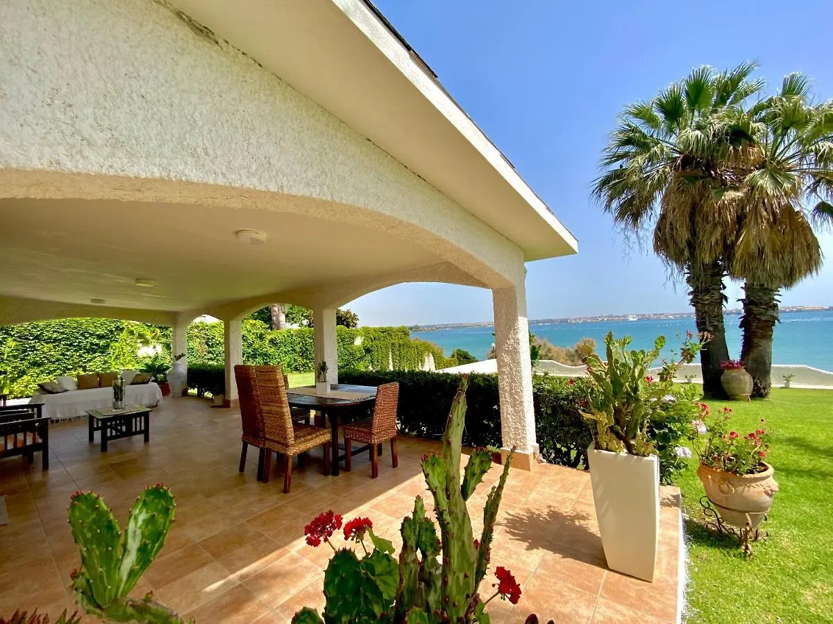 Villa Incanto on the Sea Syracuse