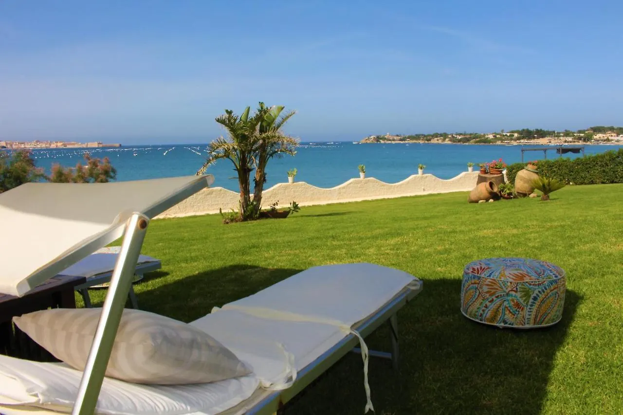 Villa Incanto on the Sea Syracuse