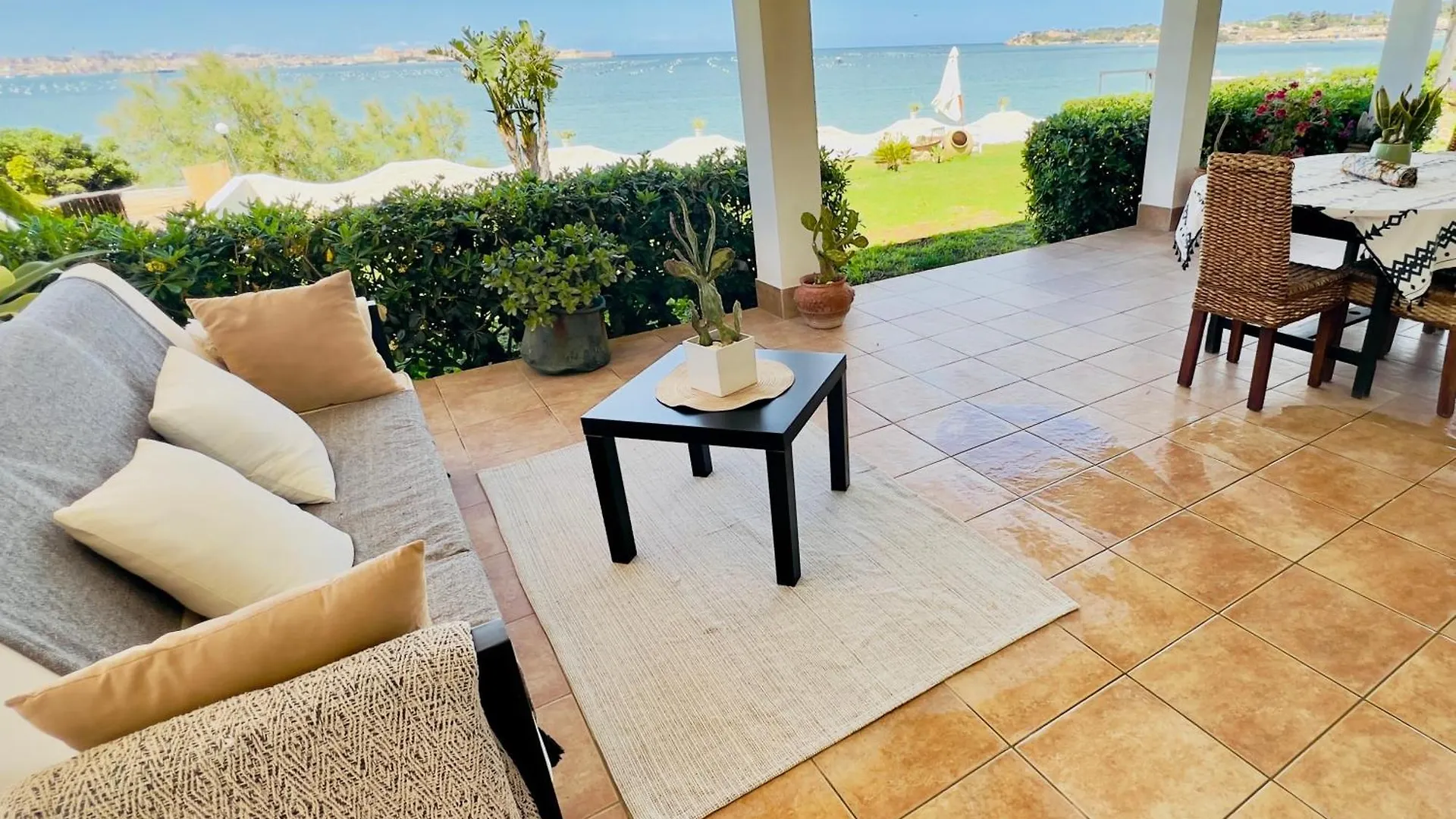 Villa Incanto on the Sea Syracuse