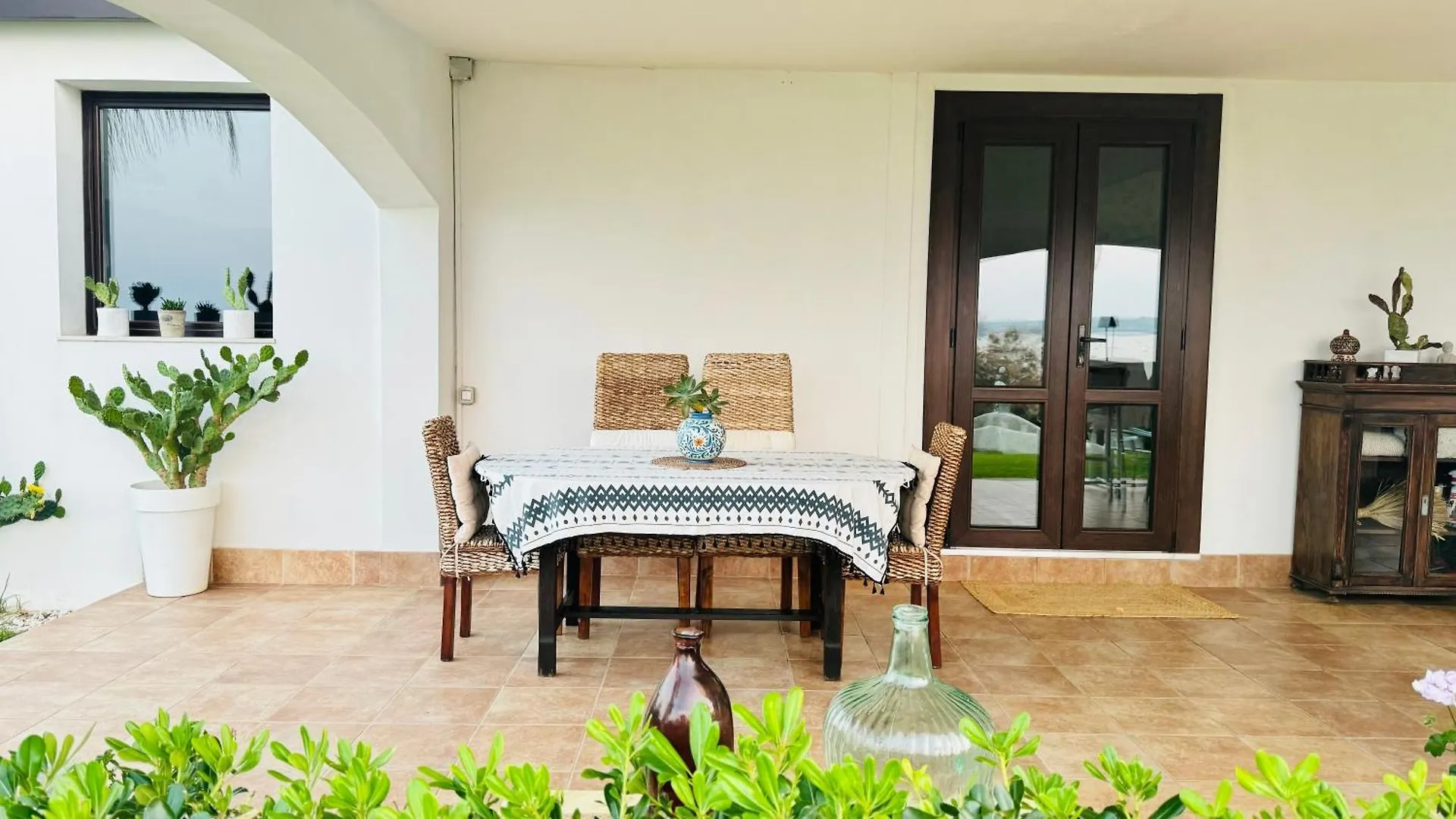 Villa Incanto on the Sea Syracuse 0*,